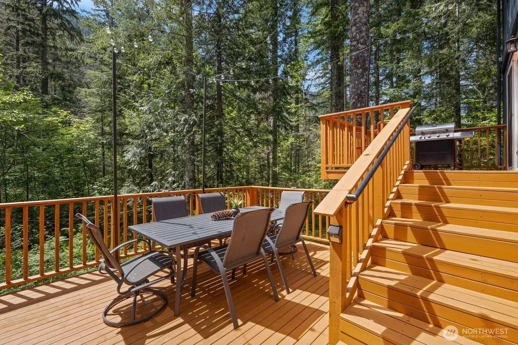 42003 SE 166th Street North Bend WA 98045