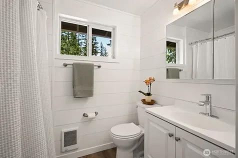 42003 SE 166th Street North Bend WA 98045