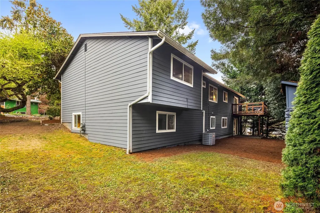 5839 NE 197th Street Kenmore WA 98028