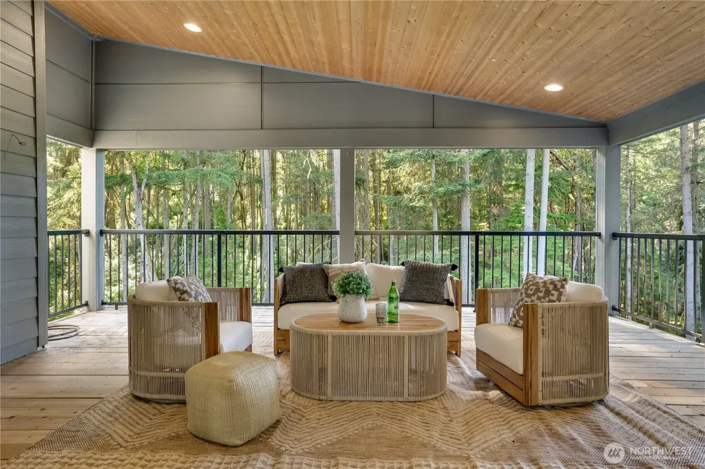 1828 Clorindi Circle NW Gig Harbor WA 98335