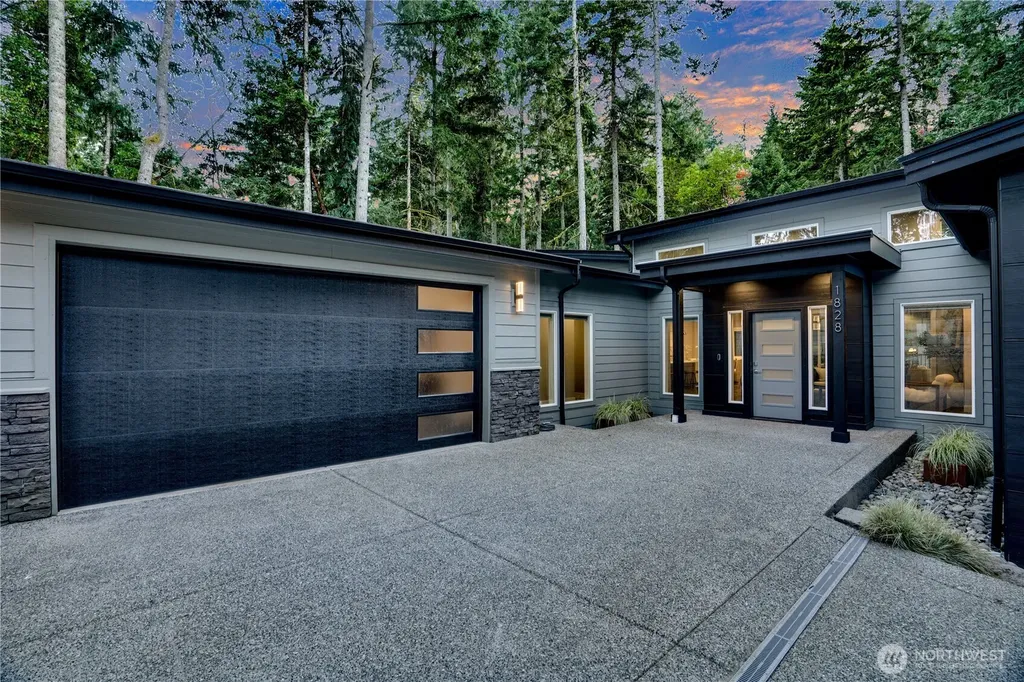 1828 Clorindi Circle NW Gig Harbor WA 98335