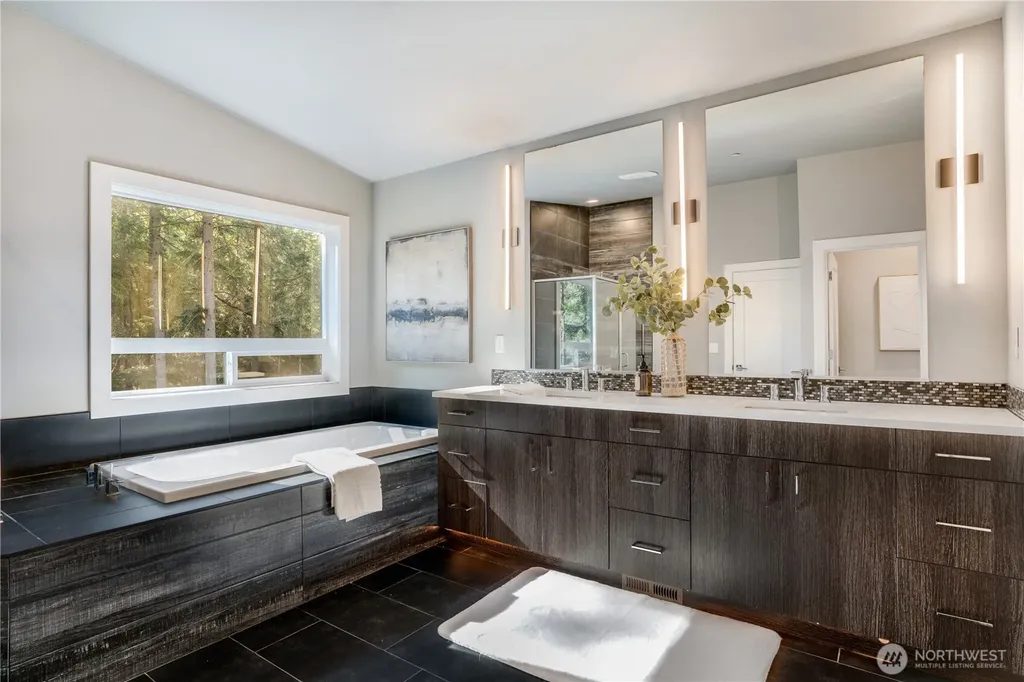 1828 Clorindi Circle NW Gig Harbor WA 98335