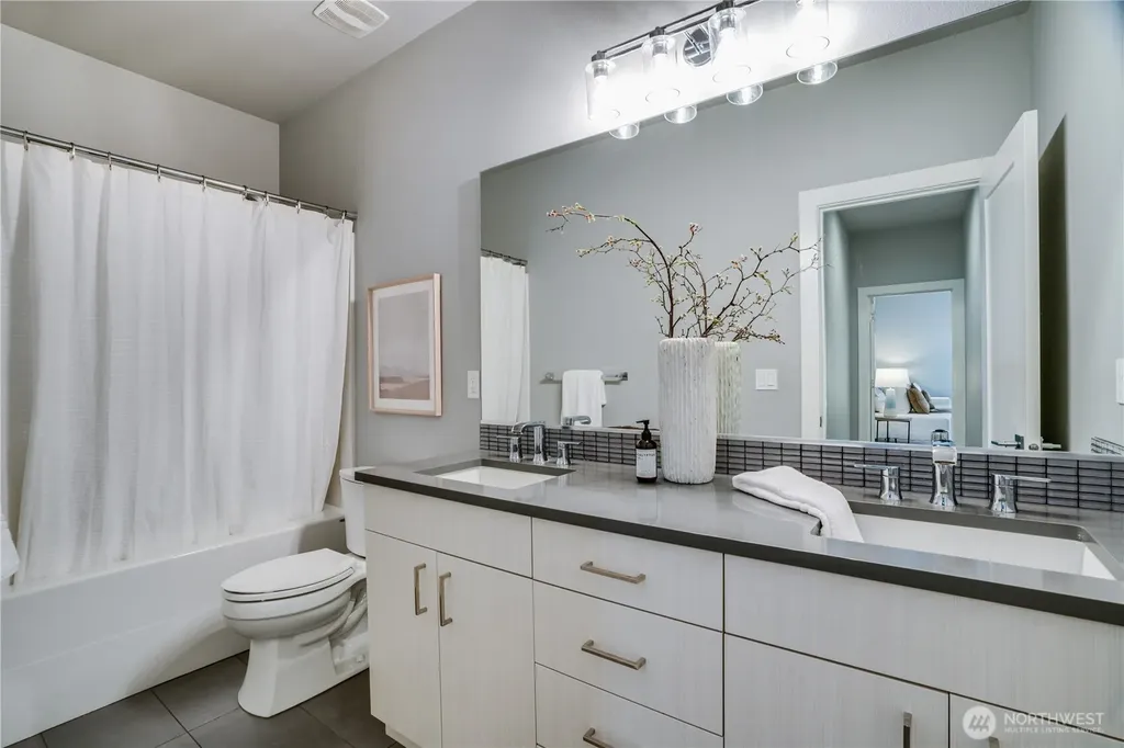 1828 Clorindi Circle NW Gig Harbor WA 98335