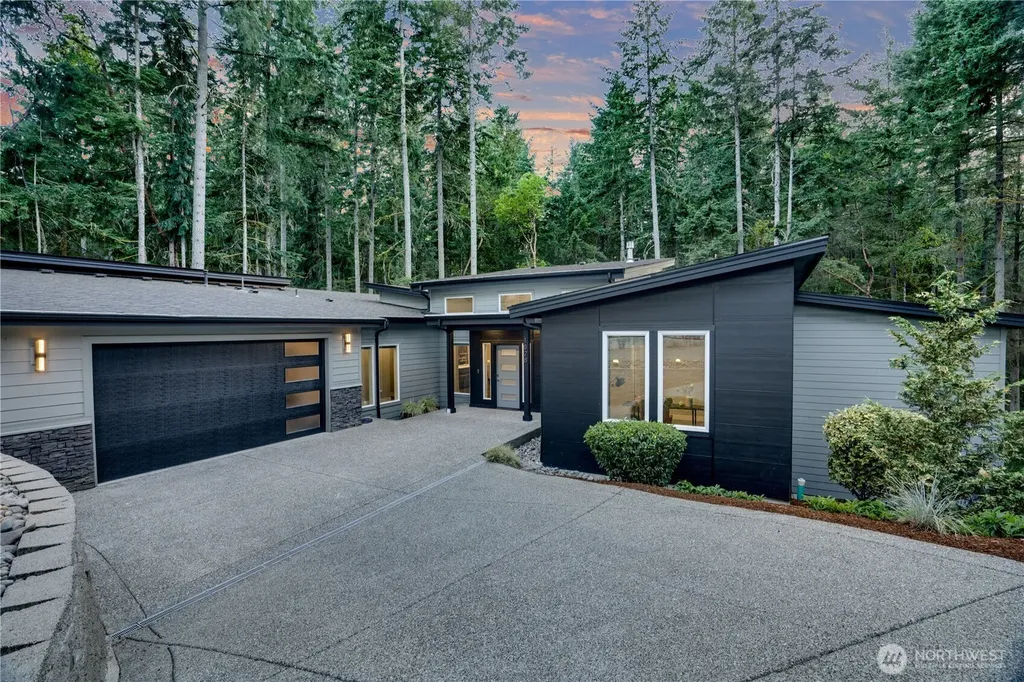 1828 Clorindi Circle NW Gig Harbor WA 98335