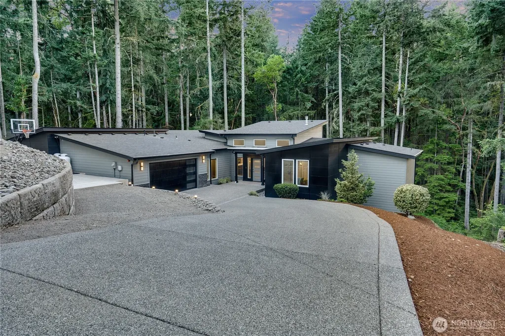 1828 Clorindi Circle NW Gig Harbor WA 98335