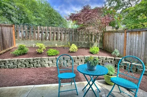 3806 Interlake Avenue N Seattle WA 98103