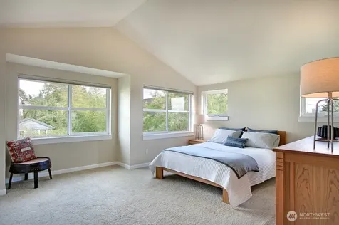 3806 Interlake Avenue N Seattle WA 98103