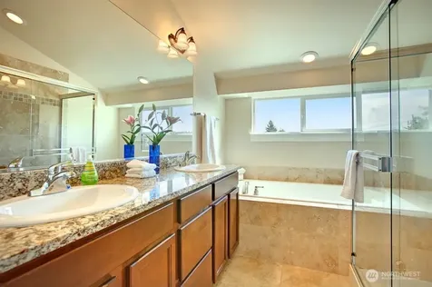 3806 Interlake Avenue N Seattle WA 98103