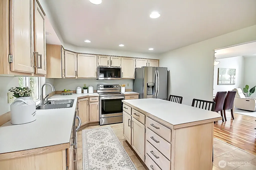 25780 174th Place SE Covington WA 98042