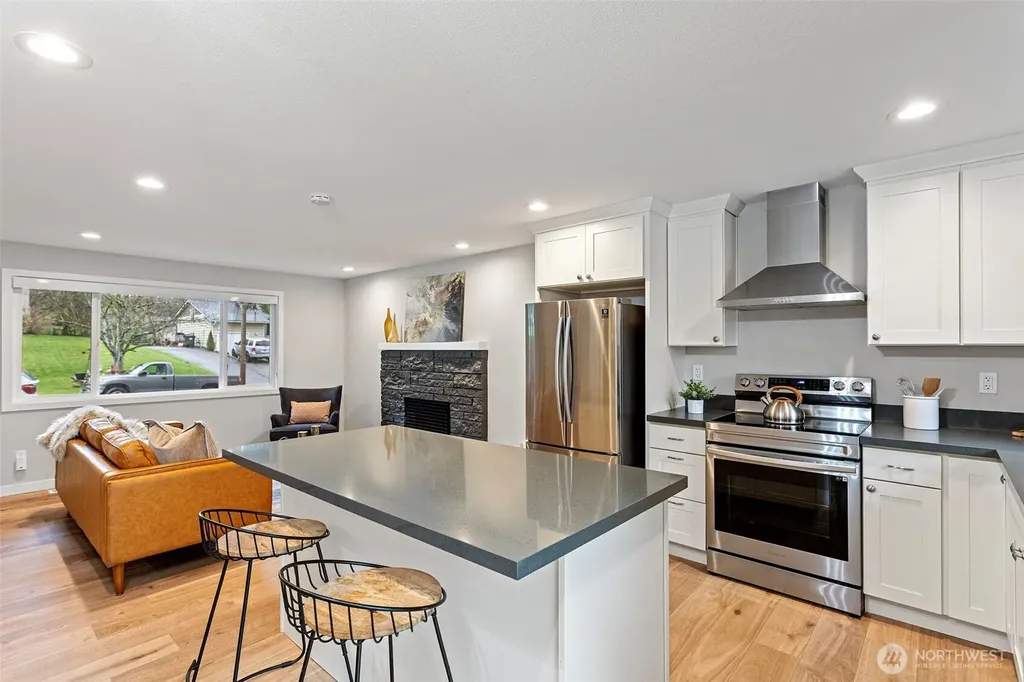 12625 169th Avenue SE Renton WA 98059