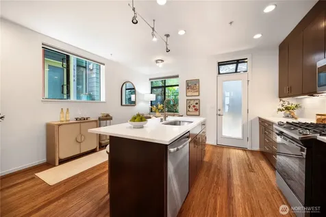 1808 11th Avenue Seattle WA 98122