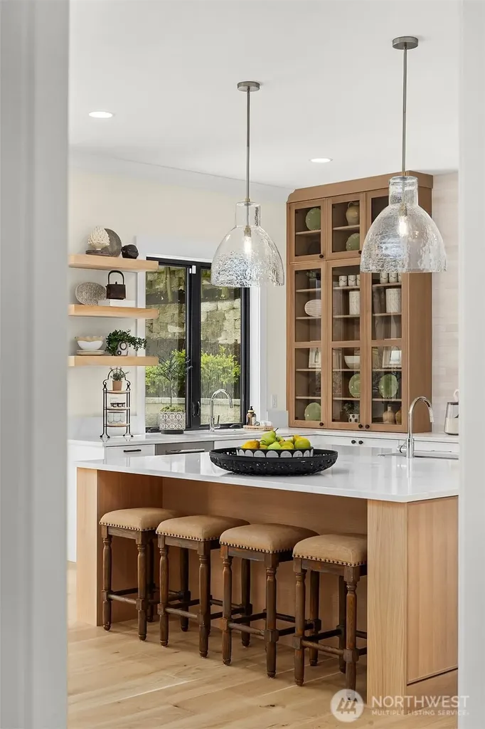 10415 SE 13th Street Bellevue WA 98004
