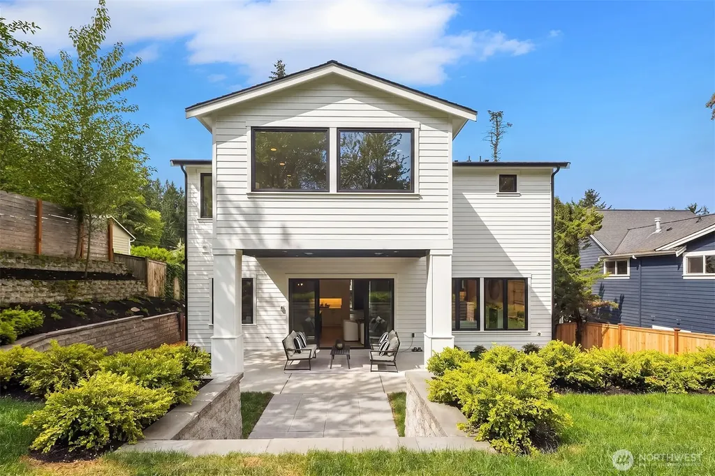 10415 SE 13th Street Bellevue WA 98004