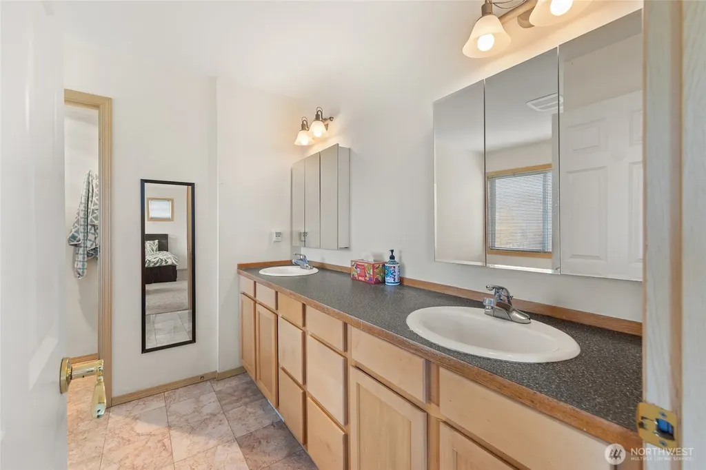 7972 39th Avenue S Seattle WA 98118