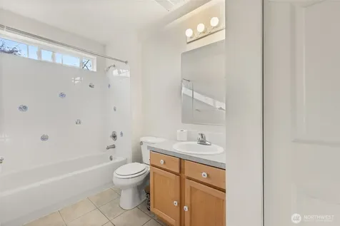 7972 39th Avenue S Seattle WA 98118