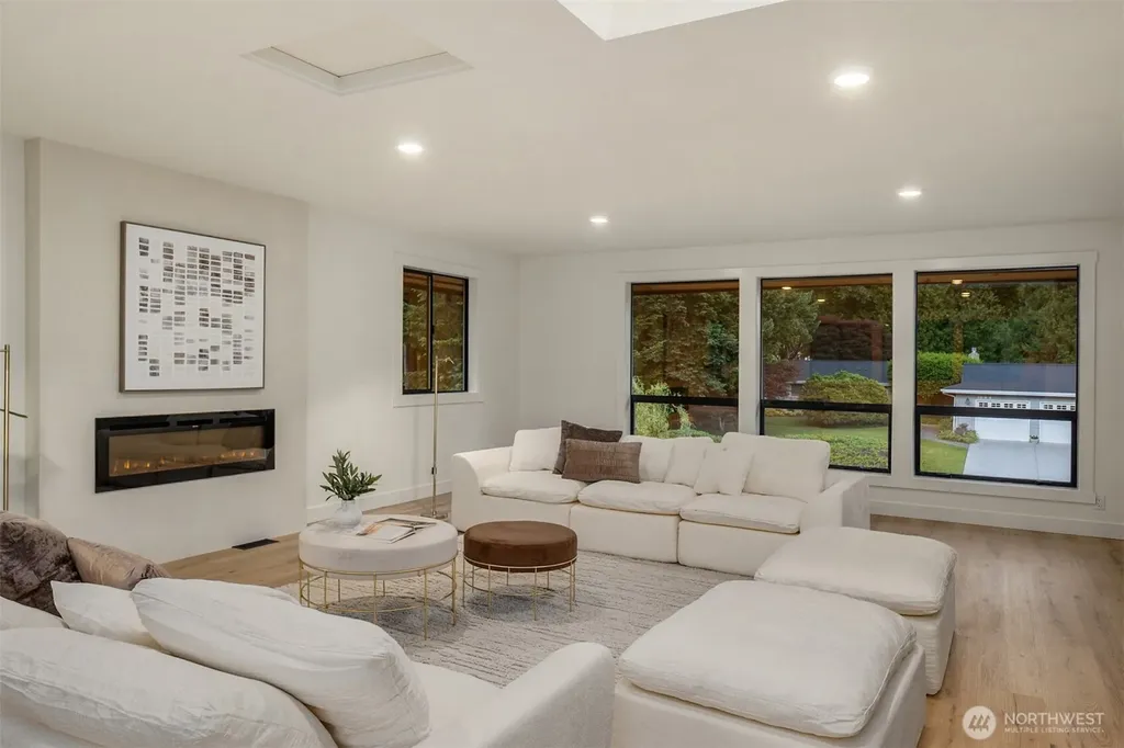 1659 215th Place SE Sammamish WA 98075