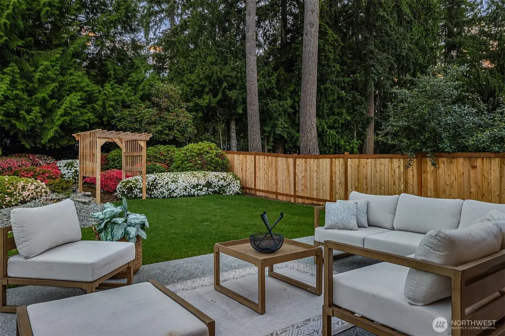 1659 215th Place SE Sammamish WA 98075