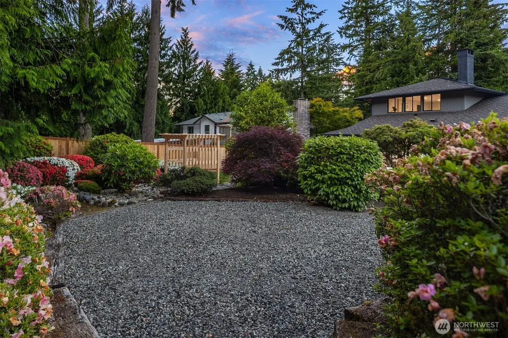 1659 215th Place SE Sammamish WA 98075