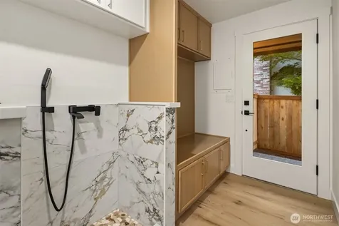 1659 215th Place SE Sammamish WA 98075