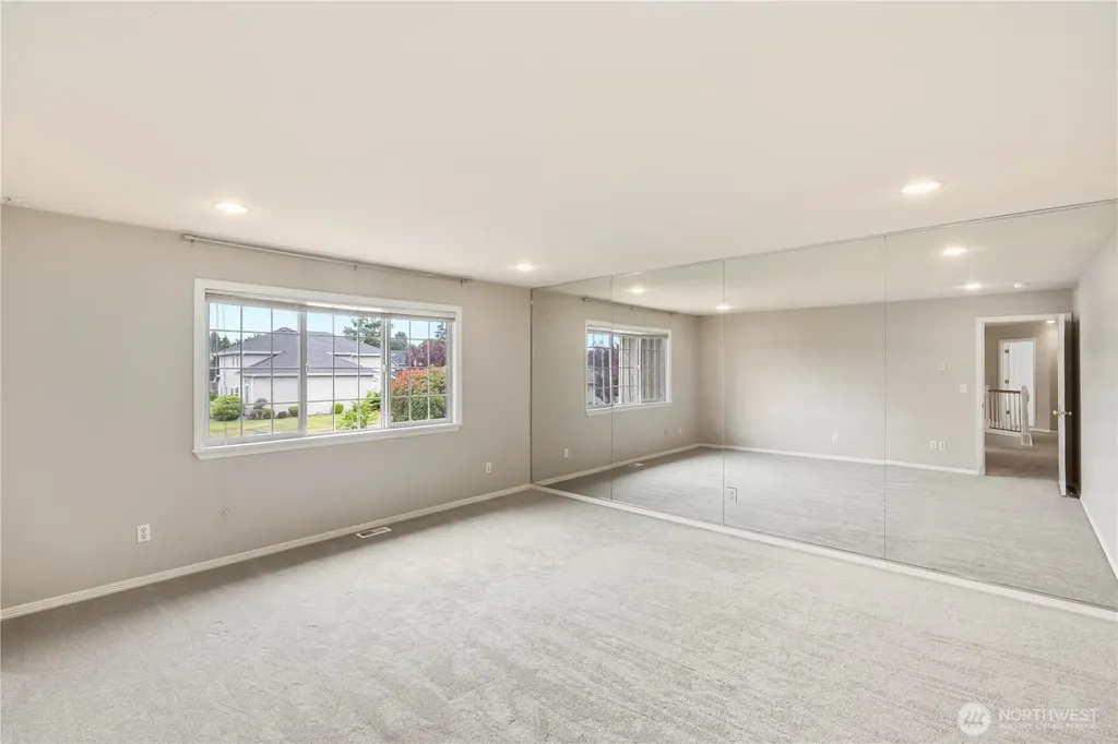 3602 Broadmoor Drive NE Tacoma WA 98422