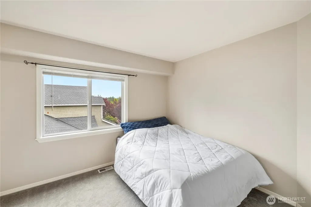 3602 Broadmoor Drive NE Tacoma WA 98422