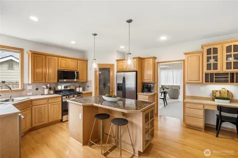3602 Broadmoor Drive NE Tacoma WA 98422