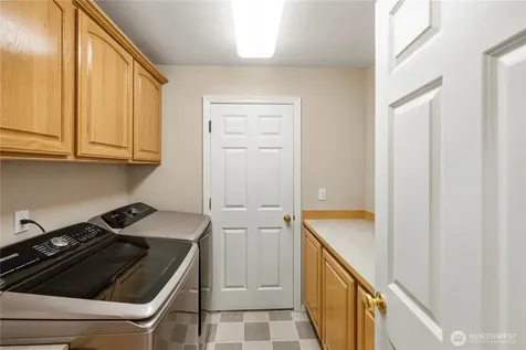 3602 Broadmoor Drive NE Tacoma WA 98422