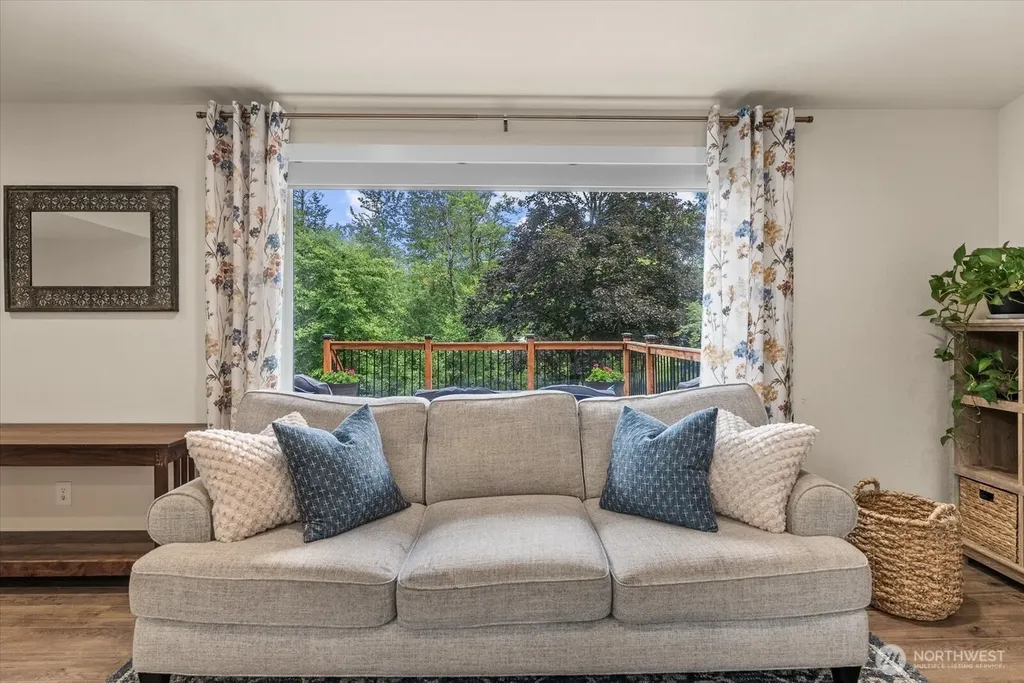 18015 248th Ave SE Maple Valley WA 98038