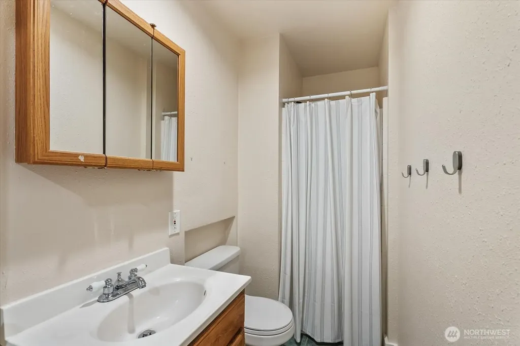 18015 248th Ave SE Maple Valley WA 98038