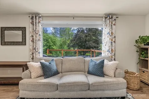 18015 248th Ave SE Maple Valley WA 98038