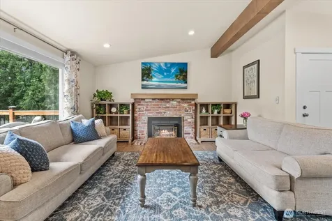 18015 248th Ave SE Maple Valley WA 98038
