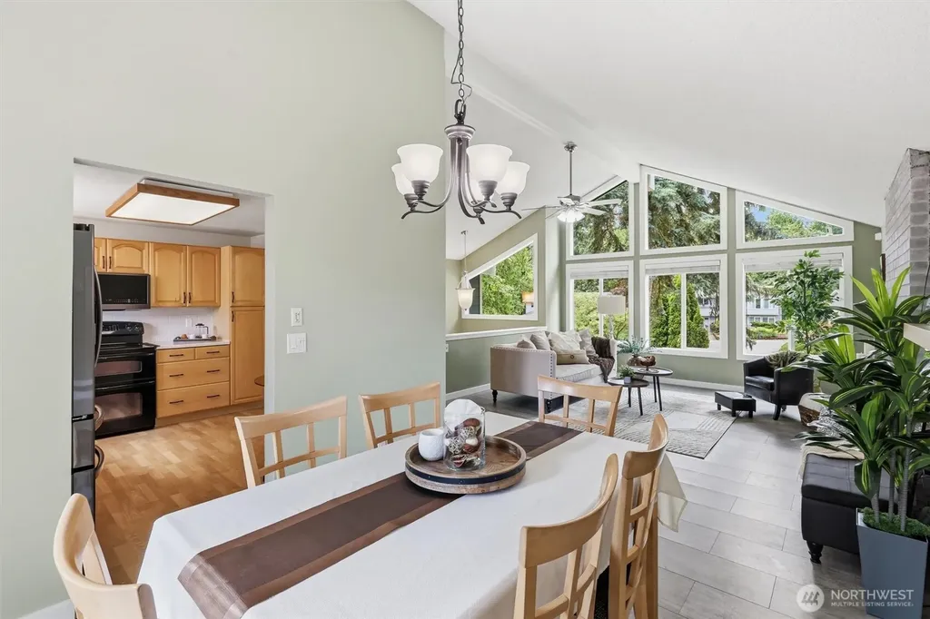 12611 NE 134th Place Kirkland WA 98034