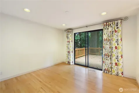 17304 NE 34th Street Redmond WA 98052