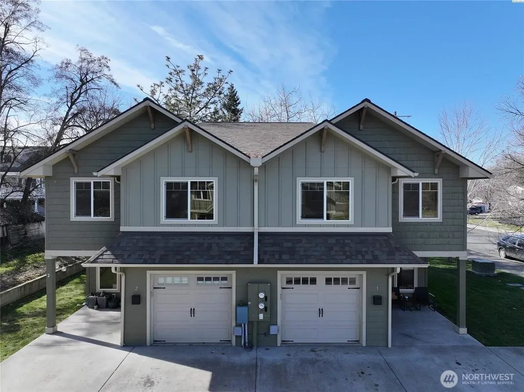 218 E Whitman Drive College Place WA 99324