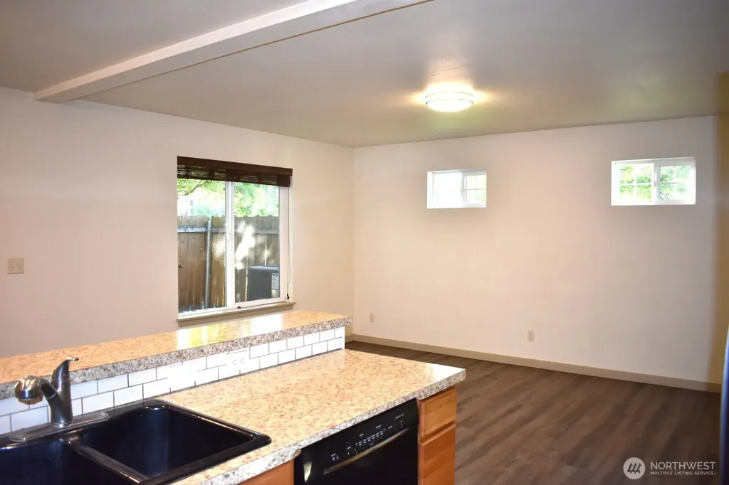 218 E Whitman Drive College Place WA 99324