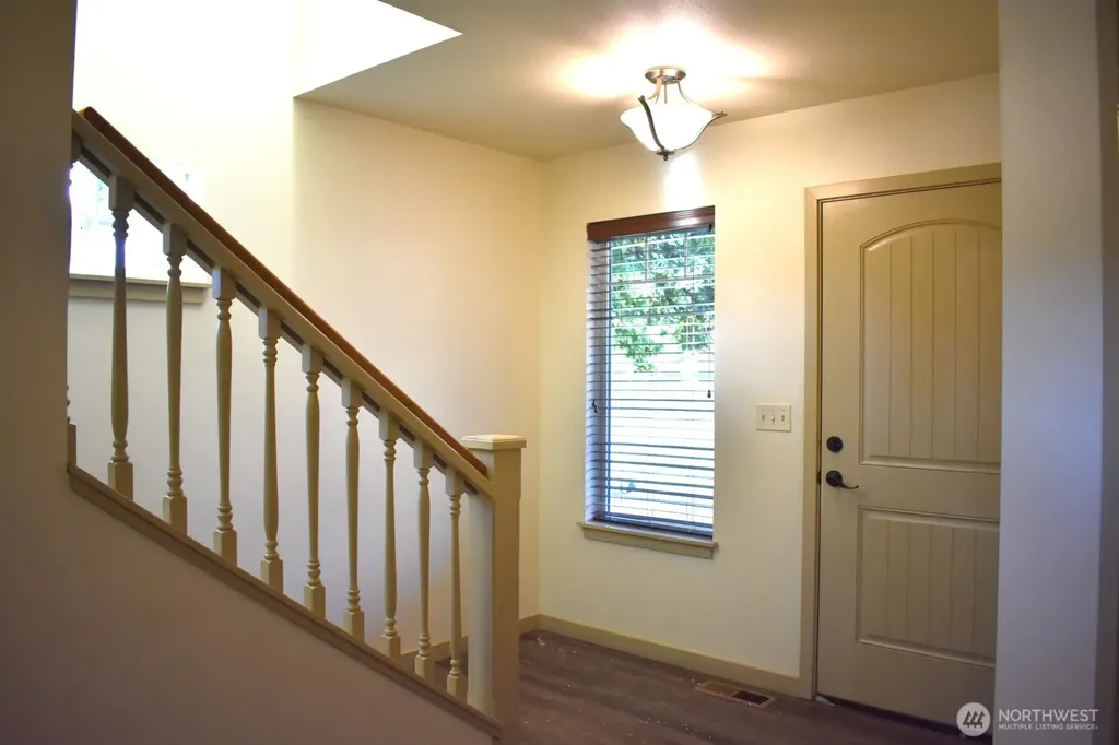 218 E Whitman Drive College Place WA 99324