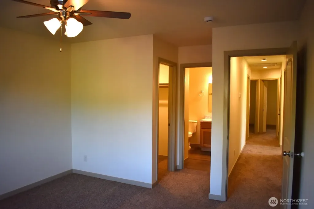 218 E Whitman Drive College Place WA 99324