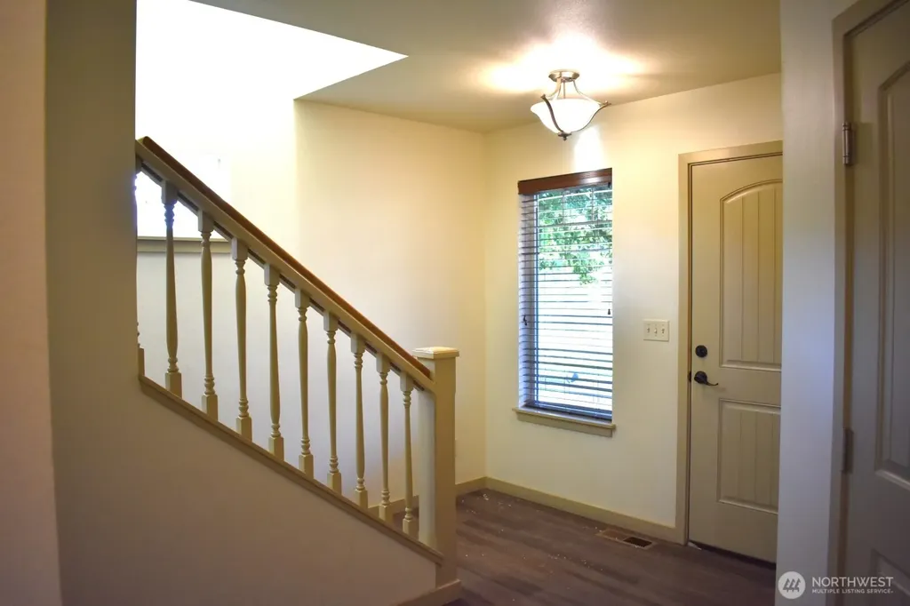 218 E Whitman Drive College Place WA 99324