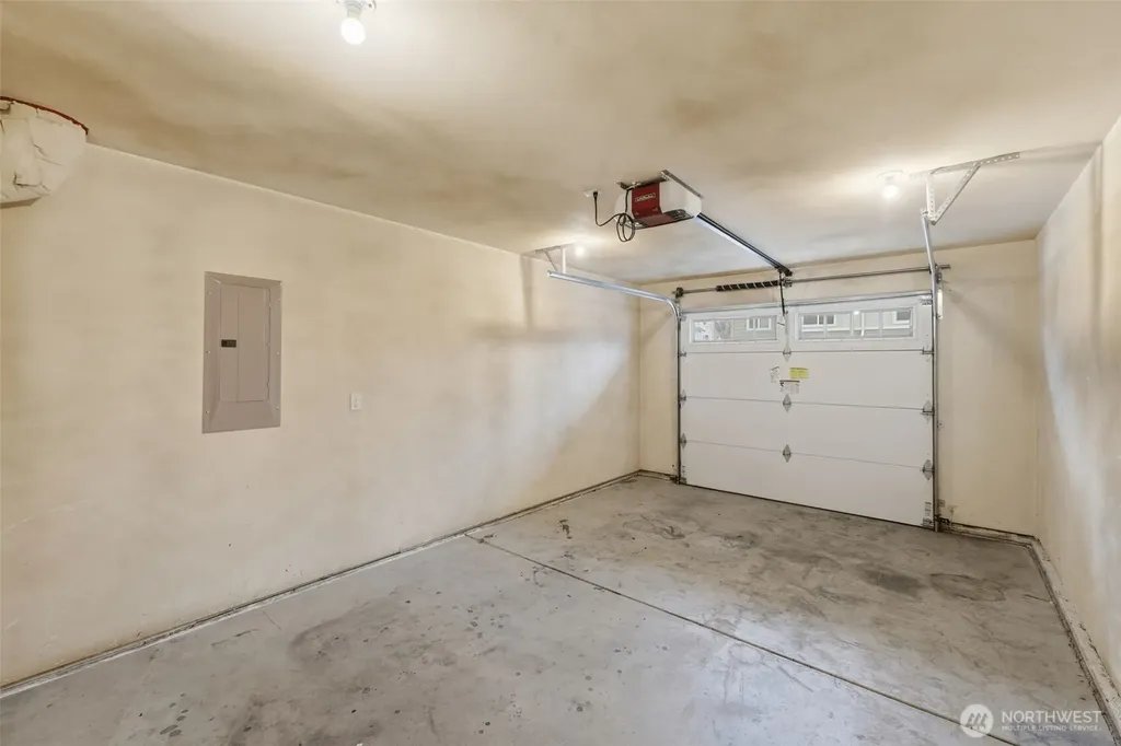 226 E Whitman Drive College Place WA 99324