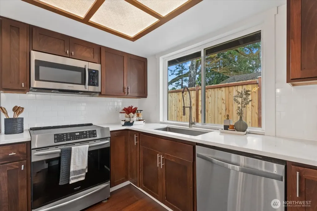 7601 90th Avenue SW Lakewood WA 98498
