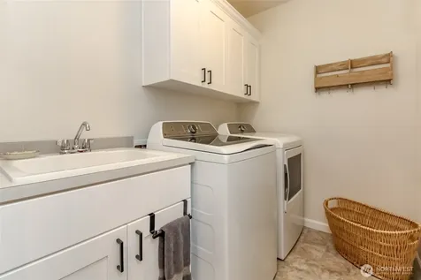 12104 126th Avenue Ct E Puyallup WA 98374