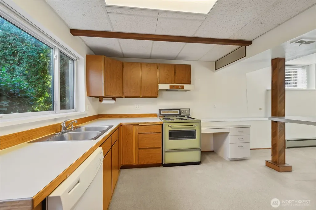 2538 102nd Avenue NE Bellevue WA 98004