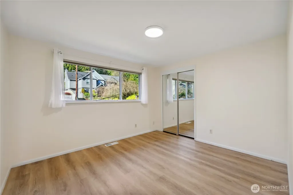 2538 102nd Avenue NE Bellevue WA 98004