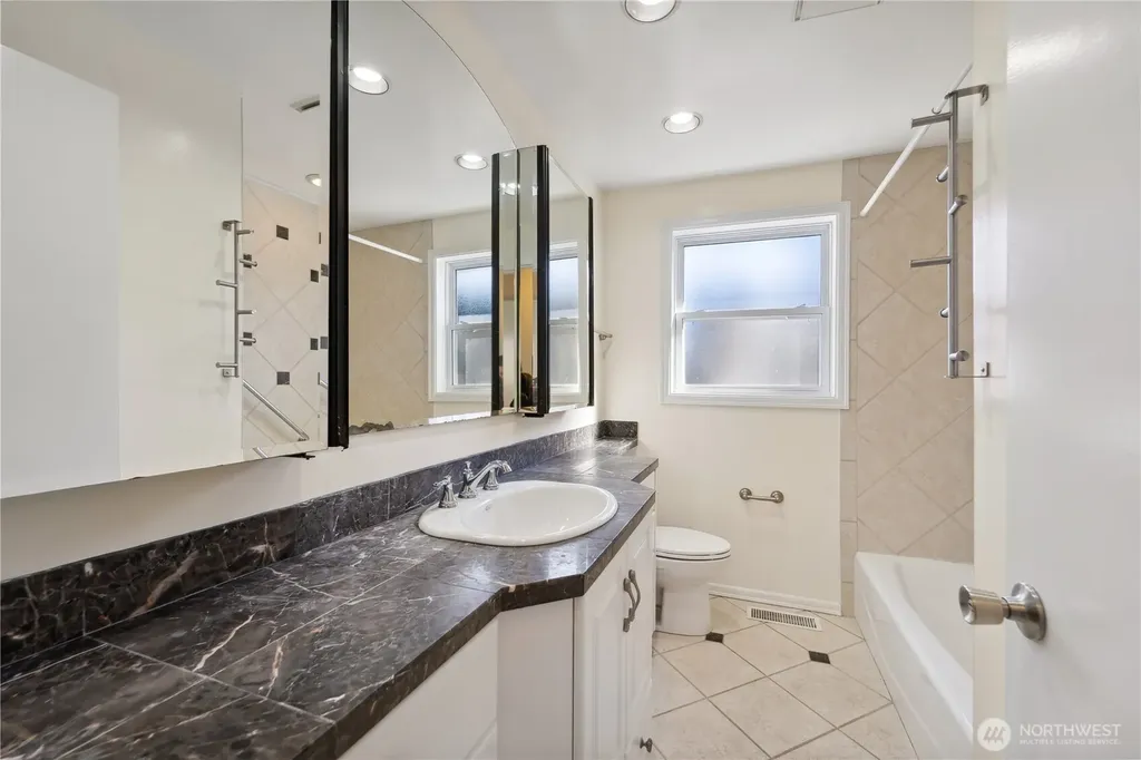 2538 102nd Avenue NE Bellevue WA 98004