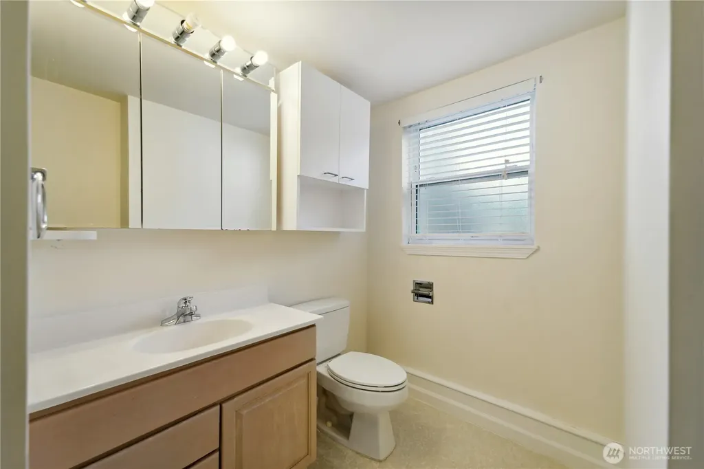 2538 102nd Avenue NE Bellevue WA 98004