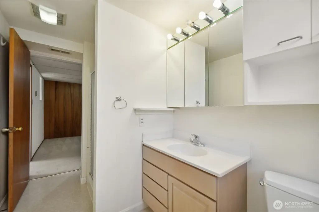 2538 102nd Avenue NE Bellevue WA 98004