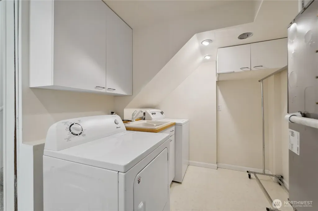 2538 102nd Avenue NE Bellevue WA 98004