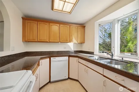 2538 102nd Avenue NE Bellevue WA 98004
