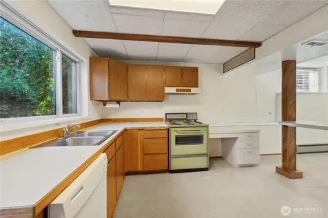 2538 102nd Avenue NE Bellevue WA 98004