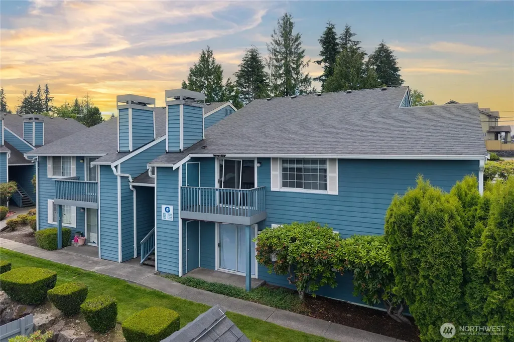 16817 Larch Way Lynnwood WA 98037